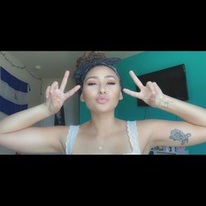 Meet your Posher, Alba